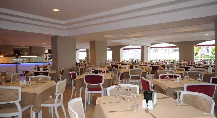 هتل لونا بیچ دلوکس مارماریس-مهرپرواز-4870